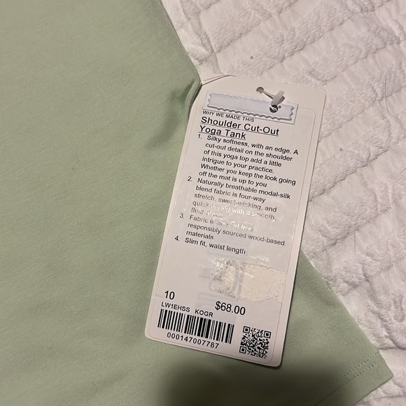 NWT LULULEMON CUT OUT YOGA TANK - Picture 5 of 8